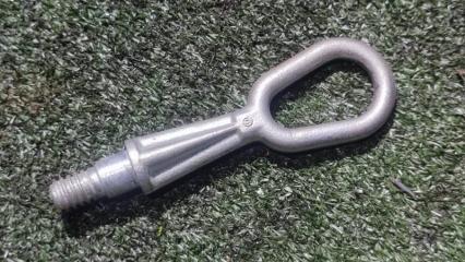 Крюк буксировочный BMW 5 2007 контрактная Крюк буксировочный BMW 5 2007