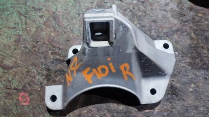 Кронштейн двигателя правый BMW 5