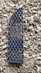 Решетка в бампер правая BMW 7