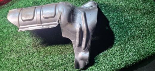 Тепловой экран BMW 3 контрактная Тепловой экран BMW 3