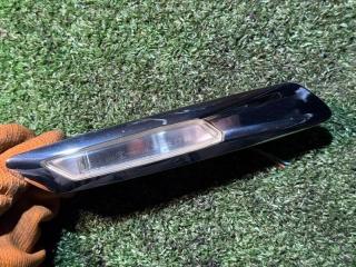 Запчасть поворотник левый BMW 5 2012