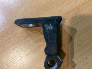 Фото запчасти петли двери Audi A4 2010 контрактная запчасть Запчасть петли двери Audi A4 2010