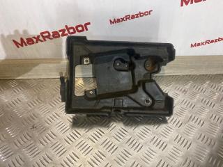 Запчасть площадка под акб Lexus gs300 2007