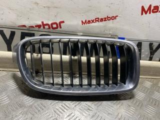 Решетка радиатора передняя правая BMW 3