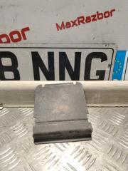 Запчасть заглушка правая Volkswagen Touareg