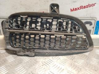 Решетка в бампер правая Volkswagen Touareg