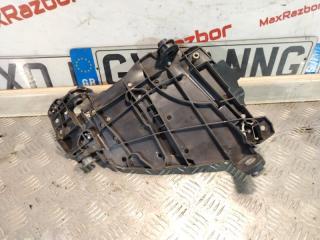 Крепление фары левое Volkswagen Touareg контрактная Крепление фары левое Volkswagen Touareg