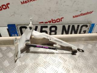 Фото запчасти петля капота правая Volvo XC60 контрактная запчасть Запчасть петля капота правая Volvo XC60