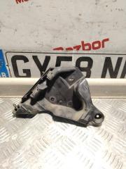 Фото запчасти кронштейн бампера правый Volvo XC60 контрактная запчасть Запчасть кронштейн бампера правый Volvo XC60