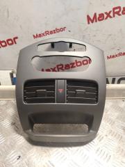 Запчасть накладка центральной консоли Chevrolet Spark 2011