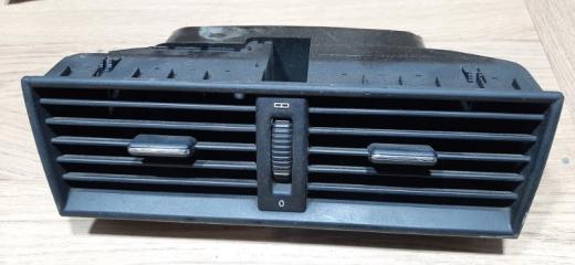 Дефлектор воздушный (салона) передний Mercedes-Benz C-Class 1994