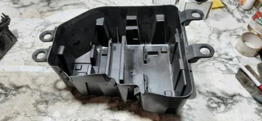 Запчасть корпус блока предохранителей Mercedes-Benz M-Class 2011-2019