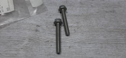 Болт Mercedes-Benz M-Class 2000