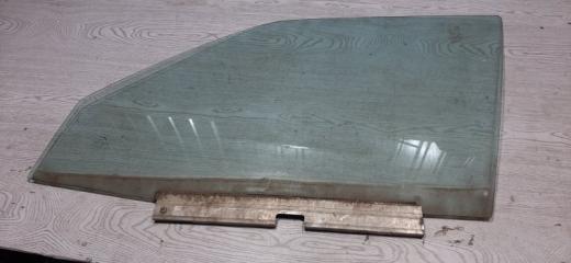 Стекло двери переднее левое Mercedes-Benz E-Class 1992