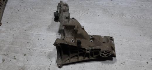 Запчасть кронштейн кондиционера Porsche Cayenne 2003-2010