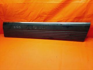 Молдинг на дверь передний правый Mercedes-Benz S-Class 1985-1991 Б/У Молдинг на дверь передний правый Mercedes-Benz S-Class 1985-1991