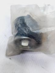 Болт Mercedes-Benz W123