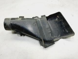 Воздухозаборник Mercedes-Benz E-Class 1984-1996