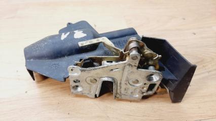 Замок двери задний левый Mercedes-Benz C-Class 2000