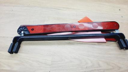 Знак аварийной остановки Mercedes-Benz E-Class 2005 Б/У Знак аварийной остановки Mercedes-Benz E-Class 2005