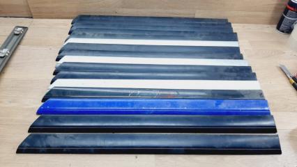 Молдинг на дверь задний левый Mercedes-Benz C-Class 1993-2001 Б/У Молдинг на дверь задний левый Mercedes-Benz C-Class 1993-2001