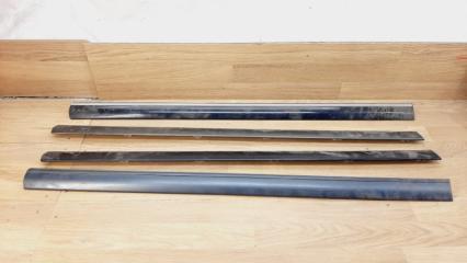 Молдинг на дверь передний правый Mercedes-Benz C-Class 1993-2001 Б/У Молдинг на дверь передний правый Mercedes-Benz C-Class 1993-2001