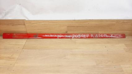 Молдинг на дверь передний правый Mercedes-Benz C-Class 2000-2008 Б/У Молдинг на дверь передний правый Mercedes-Benz C-Class 2000-2008