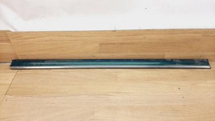 Молдинг на дверь передний левый Mercedes-Benz C-Class 1993-2001 Б/У Молдинг на дверь передний левый Mercedes-Benz C-Class 1993-2001