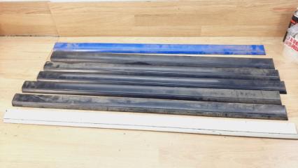 Молдинг на дверь передний левый Mercedes-Benz C-Class 1993-2001 Б/У Молдинг на дверь передний левый Mercedes-Benz C-Class 1993-2001