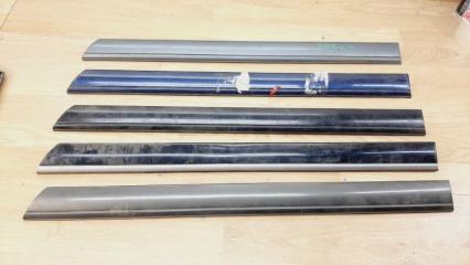 Молдинг на дверь задний левый Mercedes-Benz C-Class 1993-2001 Б/У Молдинг на дверь задний левый Mercedes-Benz C-Class 1993-2001