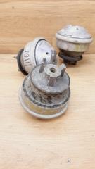 Подушка двигателя (опора двигателя) передняя правая Mercedes-Benz E-Class 1999