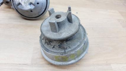 Подушка двигателя (опора двигателя) передняя правая Mercedes-Benz E-Class 1999