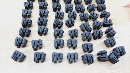 Запчасть крепление радиатора Mercedes-Benz E-Class 1999