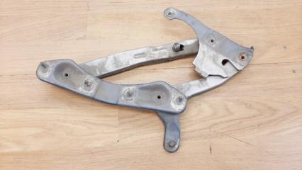 Петля капота передняя левая Mercedes-Benz C-Class 1994