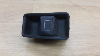 Запчасть кнопка салона Mercedes-Benz E-Class 1987 W124 1248206810 Б/У Кнопка салона Mercedes-Benz E-Class 1987 W124 1248206810 Б/У