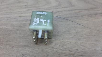 Реле Mercedes-Benz E-Class 1994