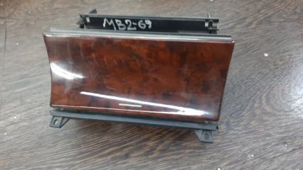 Пепельница Mercedes-Benz E-Class 1999 Б/У Пепельница Mercedes-Benz E-Class 1999