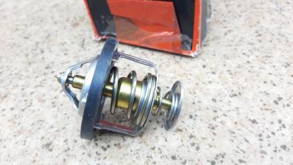 Фото запчасти термостат Mazda 3 1996-2008 новая запчасть Запчасть термостат Mazda 3 1996-2008