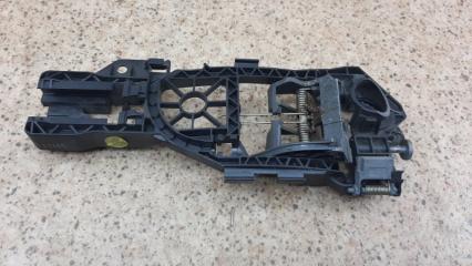 Кронштейн ручки двери Volkswagen Passat B6