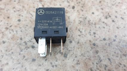 Фото запчасти реле Mercedes-Benz M-Class 2005-2011 Б/У запчасть Запчасть реле Mercedes-Benz M-Class 2005-2011