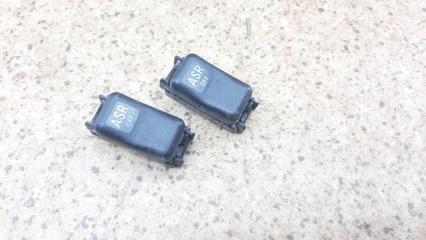 Фото запчасти кнопка салона Mercedes-Benz S-Class 1991-1998 Б/У запчасть Запчасть кнопка салона Mercedes-Benz S-Class 1991-1998