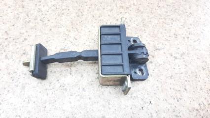 Фото запчасти ограничитель двери Mercedes-Benz S-Class 1998-2005 Б/У запчасть Запчасть ограничитель двери Mercedes-Benz S-Class 1998-2005