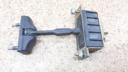 Фото запчасти ограничитель двери Mercedes-Benz S-Class 1998-2005 Б/У запчасть Запчасть ограничитель двери Mercedes-Benz S-Class 1998-2005