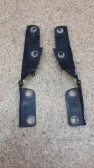 Запчасть петля капота Лада Калина 2004-2013