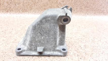 Запчасть кронштейн двигателя правый Mercedes-Benz E-Class 1995-2002