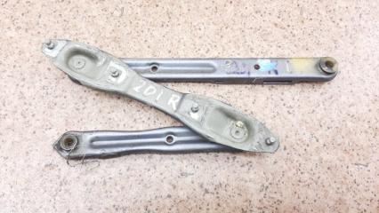 Петля капота Mercedes-Benz 190 1982-1993