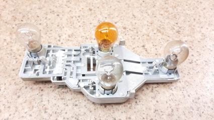 Запчасть плата фонаря задняя левая Skoda Octavia 2004-2009