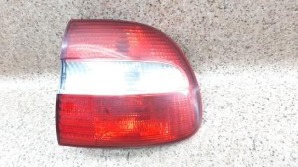 Запчасть фонарь задний правый Volvo V40 1999-2004