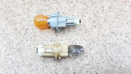 Запчасть патрон лампочки задний Mitsubishi Galant 1998-2005