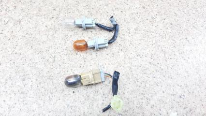Фото запчасти патрон лампочки задний Honda Civic 2003-2006 Б/У запчасть Запчасть патрон лампочки задний Honda Civic 2003-2006